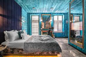 Mala Anglia Deluxe Rooms & SPA