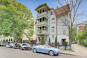 Mala Anglia Deluxe Rooms & SPA