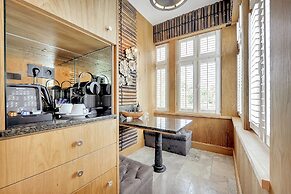 Mala Anglia Deluxe Rooms & SPA