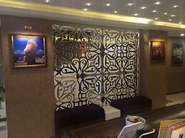 Golden Rain Hotel Old City