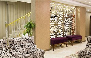 Golden Rain Hotel Old City