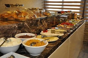 Golden Rain Hotel Old City