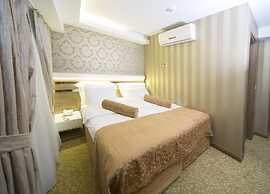 Golden Rain Hotel Old City