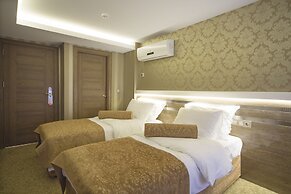 Golden Rain Hotel Old City