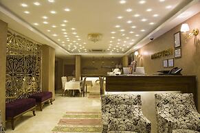 Golden Rain Hotel Old City