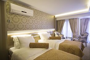 Golden Rain Hotel Old City