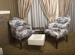 Golden Rain Hotel Old City