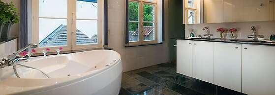 Canalside House - Luxury Guesthouse