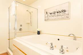 Sea View Inn at the Beach