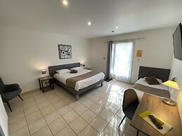 Logis Hôtel l'Oliveraie