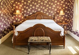 White Springs Manor a Belhurst Property