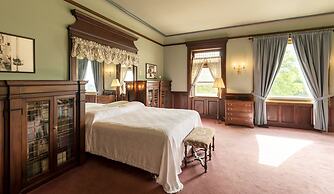 White Springs Manor a Belhurst Property