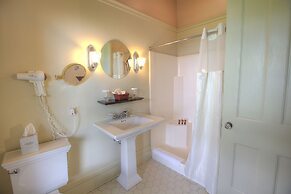 White Springs Manor a Belhurst Property