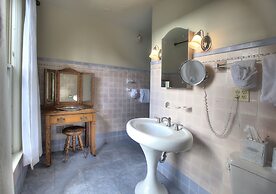 White Springs Manor a Belhurst Property