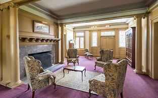 White Springs Manor a Belhurst Property