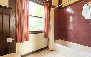 White Springs Manor a Belhurst Property