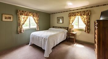 White Springs Manor a Belhurst Property