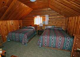 Pahaska Tepee Resort