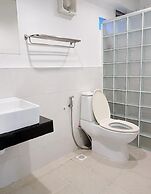 The Reef Hotel & Studios