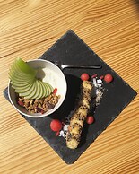 The Reef Hotel & Studios