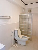 The Reef Hotel & Studios