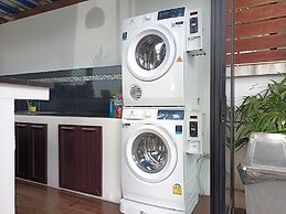 Baan Rawee Apartments