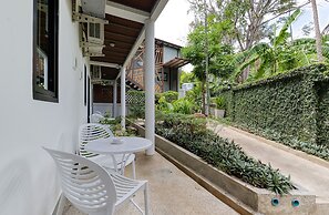 Baan Rawee Apartments