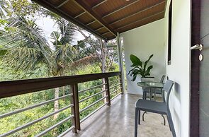 Baan Rawee Apartments