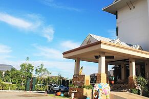 Ayara Grand Palace Hotel