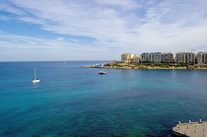 Spinola Bay Apartment by Getaways Malta