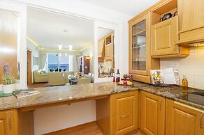 Spinola Bay Apartment by Getaways Malta