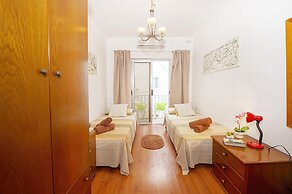 Spinola Bay Apartment by Getaways Malta