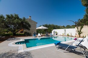 Koxyli Village Studios & Apartments