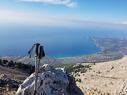 Koxyli Village Studios & Apartments