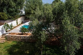 Koxyli Village Studios & Apartments