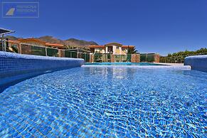 Monachus Monachus Apartments