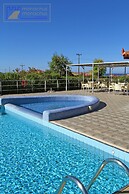 Monachus Monachus Apartments