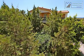 Monachus Monachus Apartments