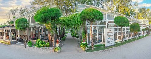 Jambuluwuk Oceano Resort Gili Trawangan