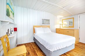 Marguerite Motel