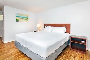 Marguerite Motel