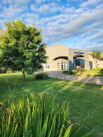 Howard Johnson by Wyndham Funes