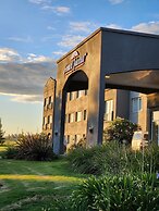 Howard Johnson by Wyndham Funes