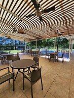 Howard Johnson by Wyndham Funes