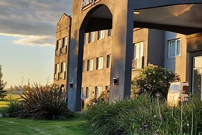 Howard Johnson by Wyndham Funes