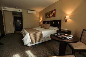 Howard Johnson by Wyndham Funes