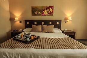 Howard Johnson by Wyndham Funes