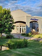 Howard Johnson by Wyndham Funes