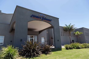 Howard Johnson by Wyndham Funes