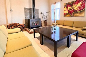 Howard Johnson by Wyndham Funes